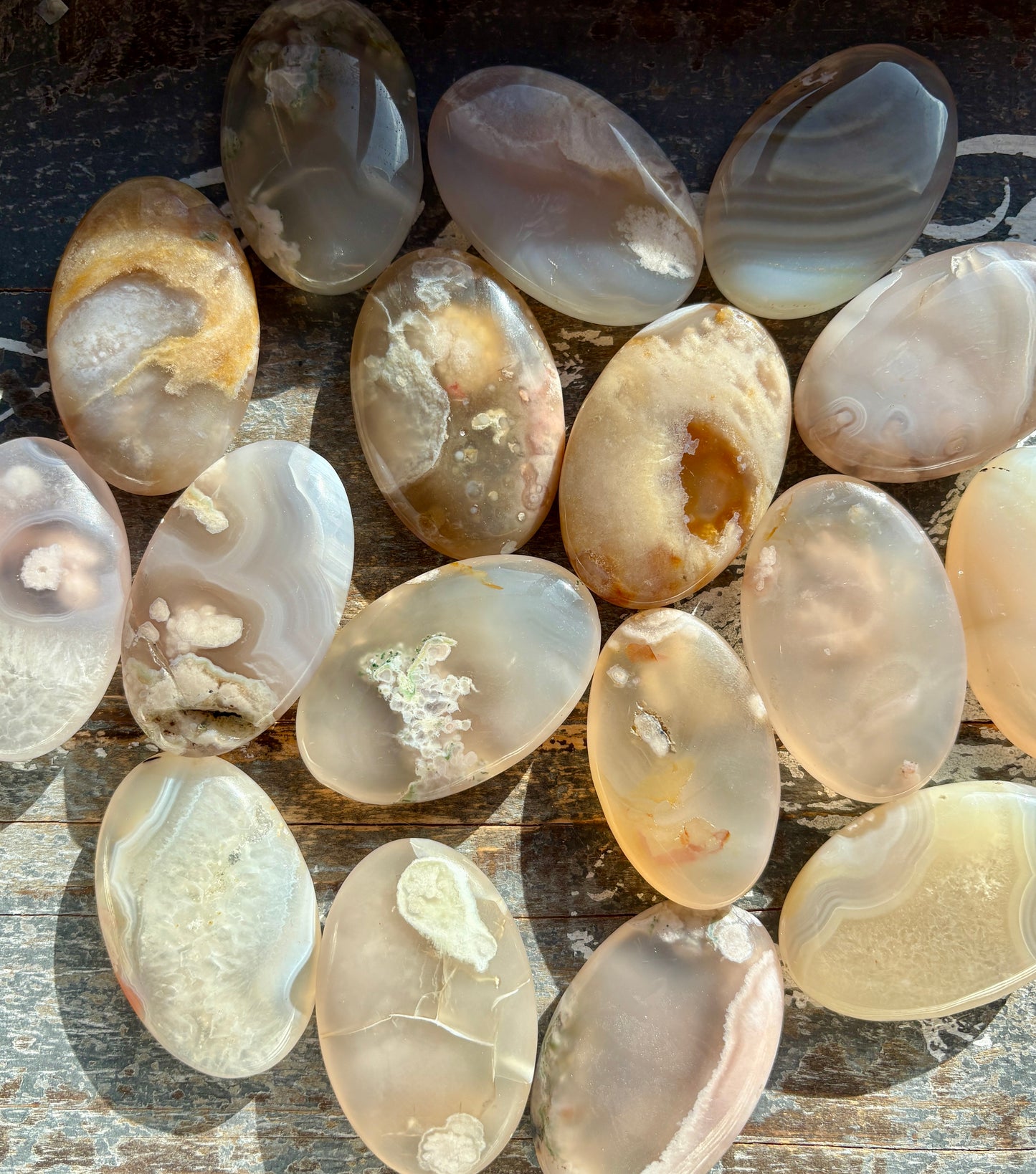 One (1) Gorgeous Flower Agate Palm Stone from Madagascar