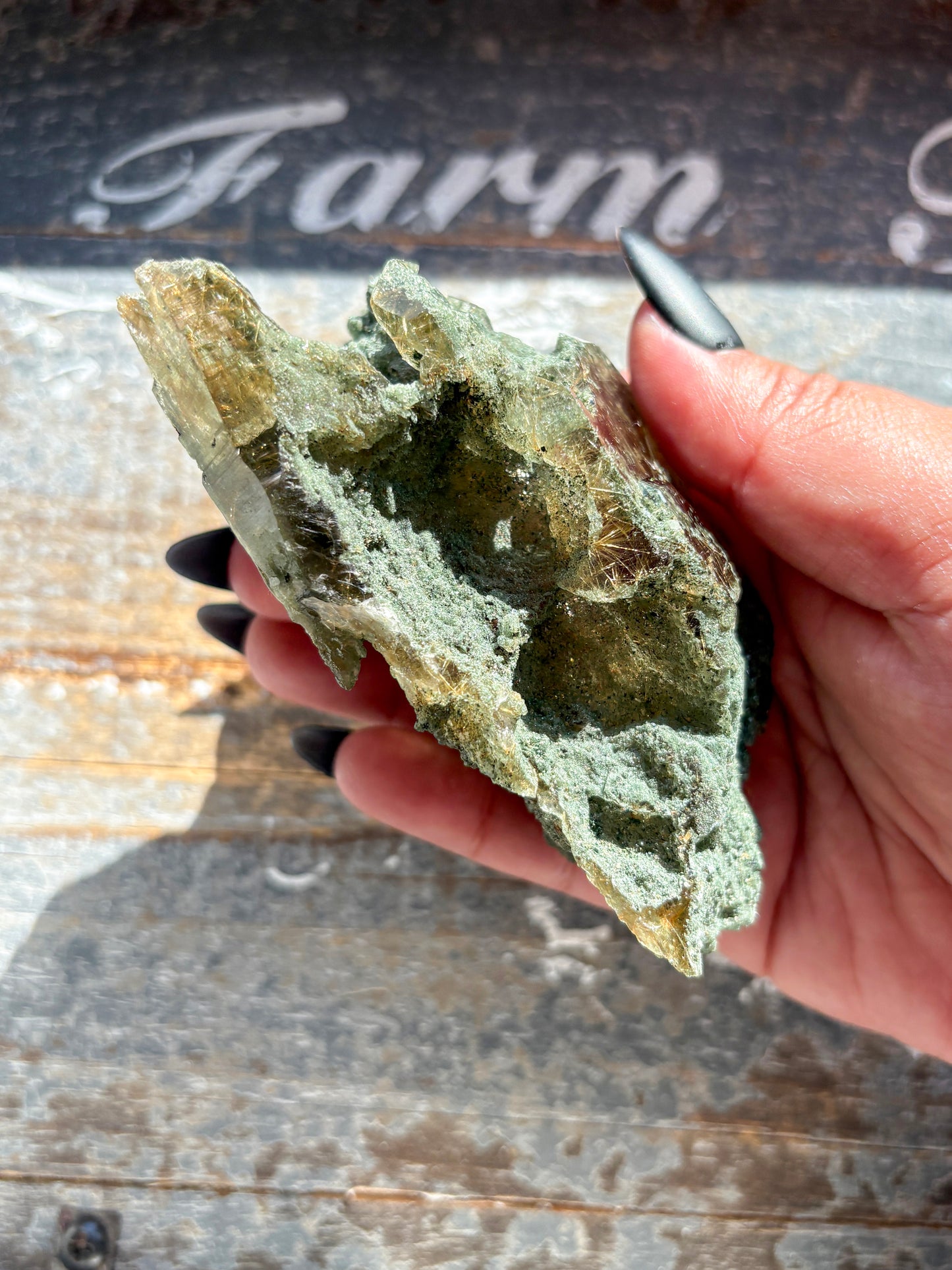 Rare High-Altitude Himalayan Quartz with Chlorite Inclusions – Collector’s Piece from India