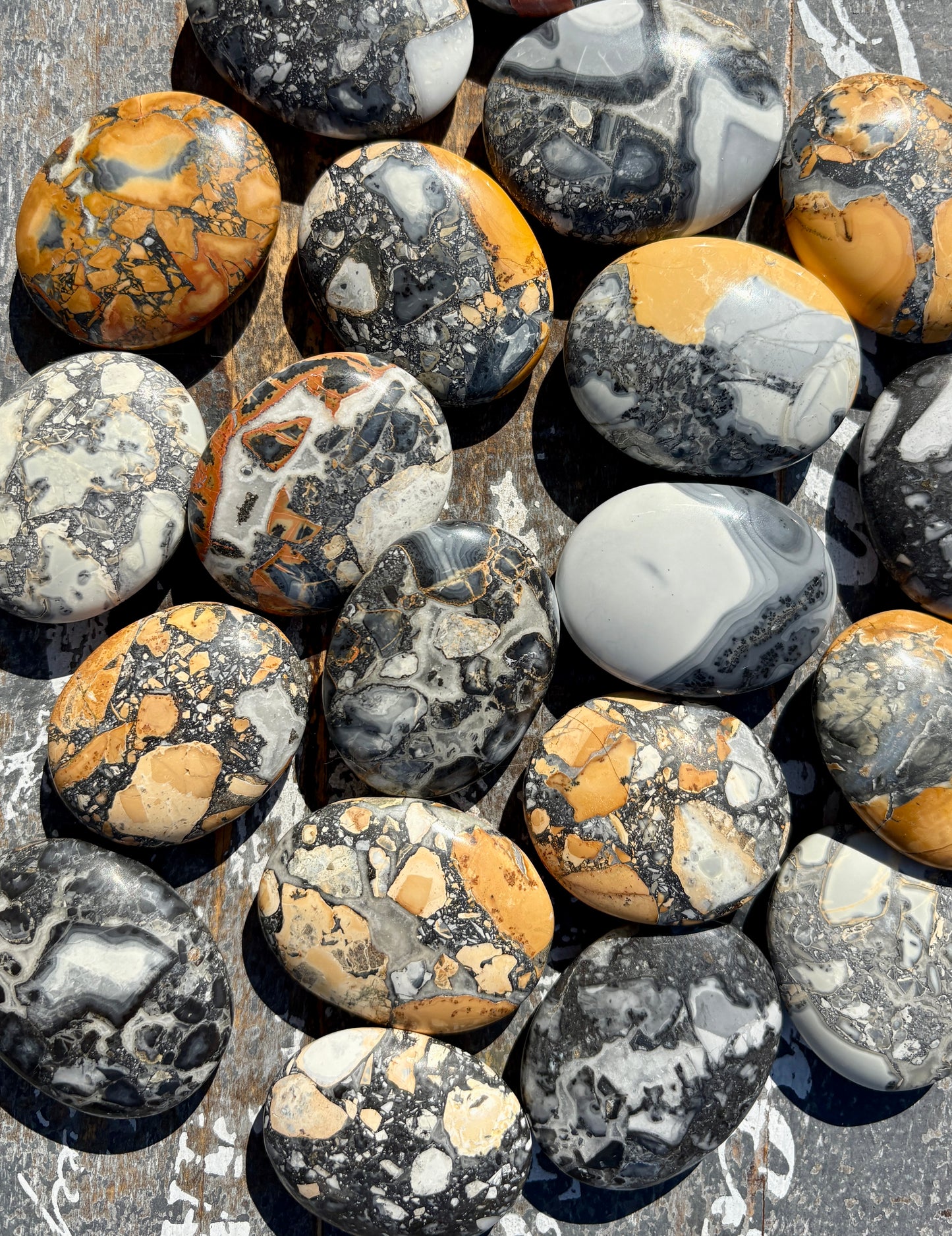 One (1) Maligano Jasper Palm Stone | Intuitley Chosen