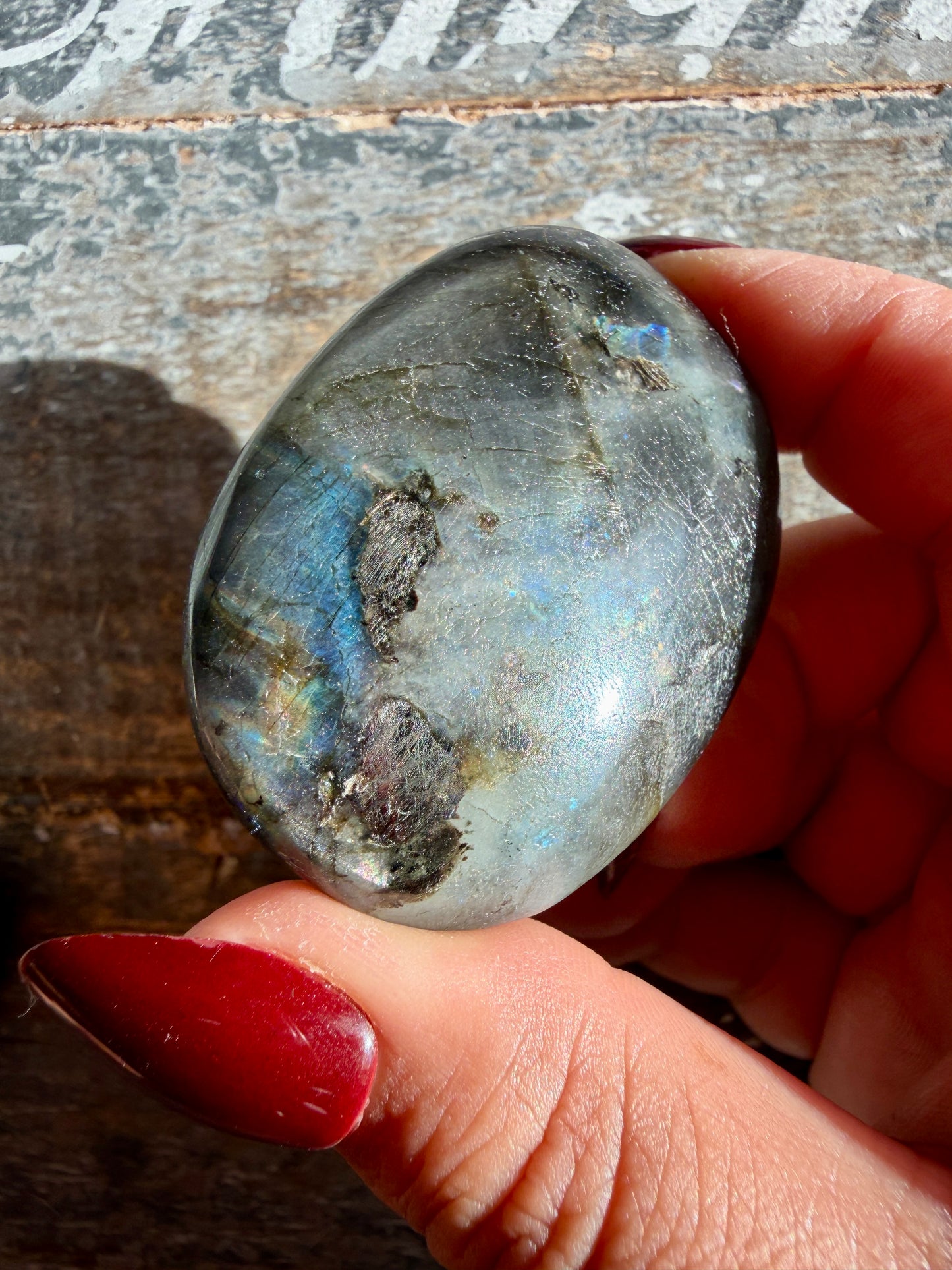 Gorgeous Flashy Labradorite Palm Stone | Madagascar | Opt M