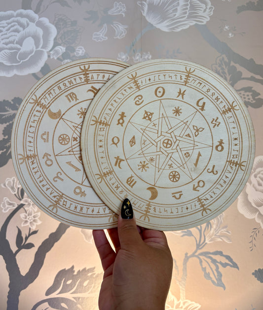 One (1) Wood Crystal Grid | Style E