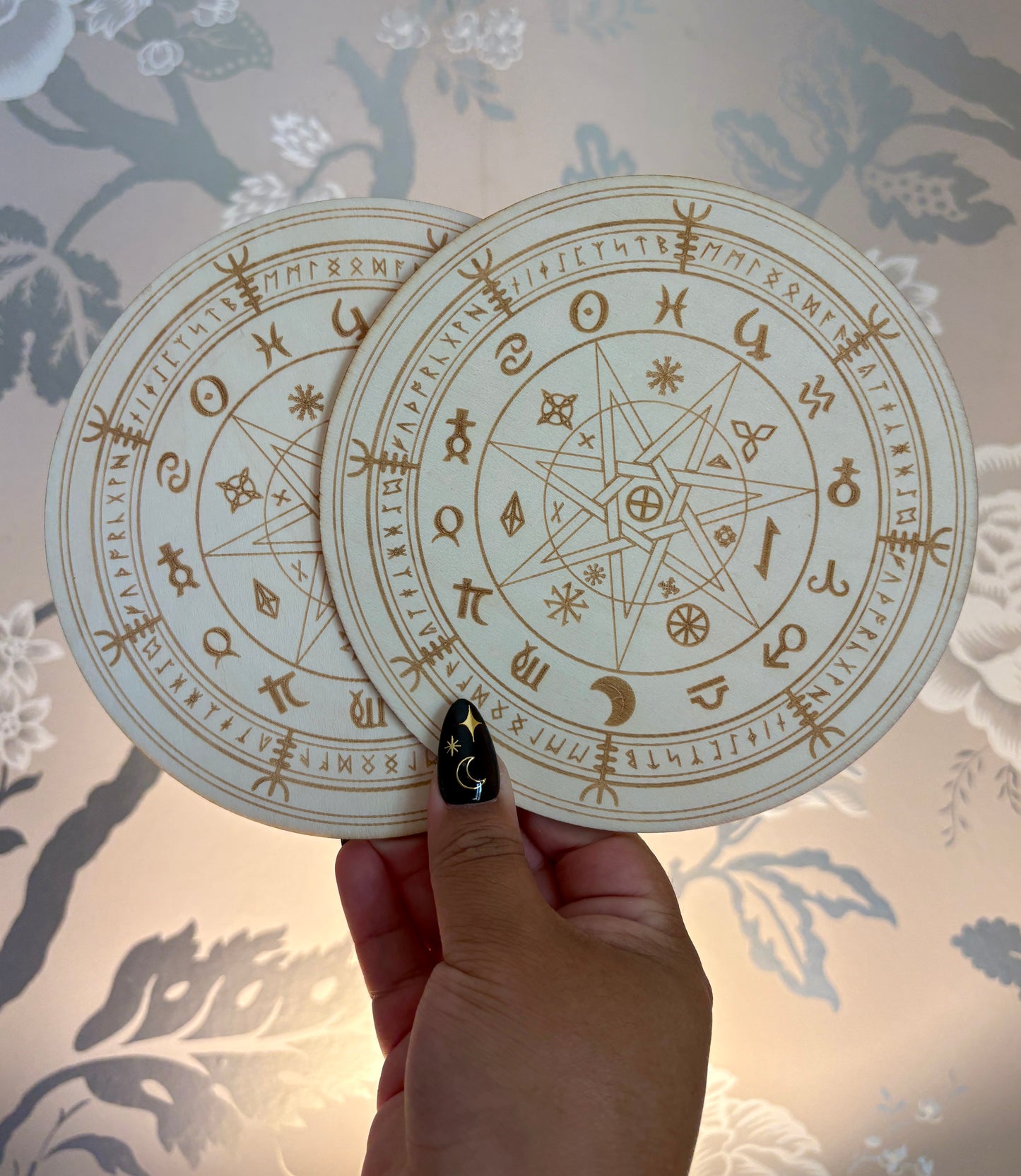 One (1) Wood Crystal Grid | Style B