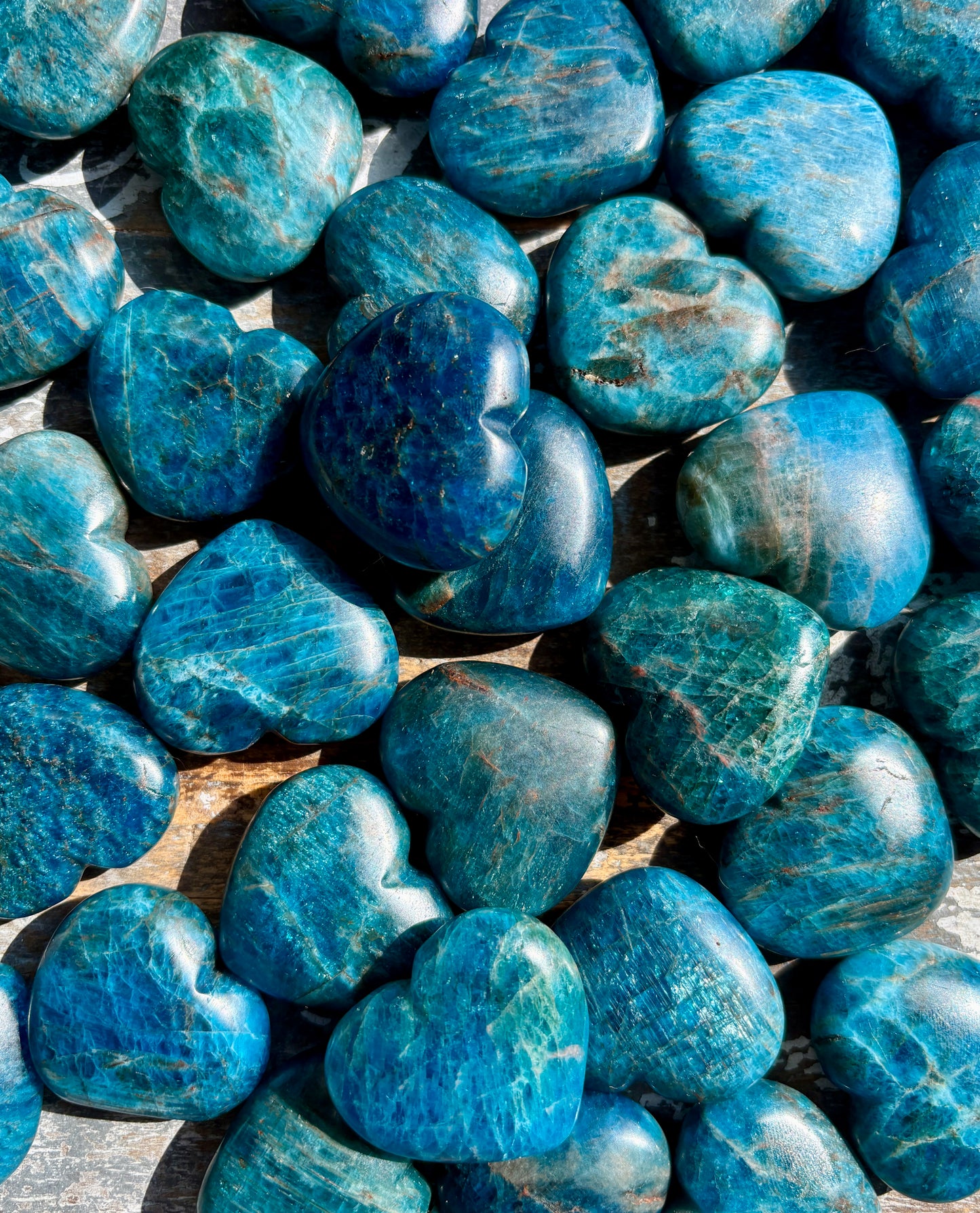 One (1) Blue Apatite Mini Heart | Intuitley Chosen
