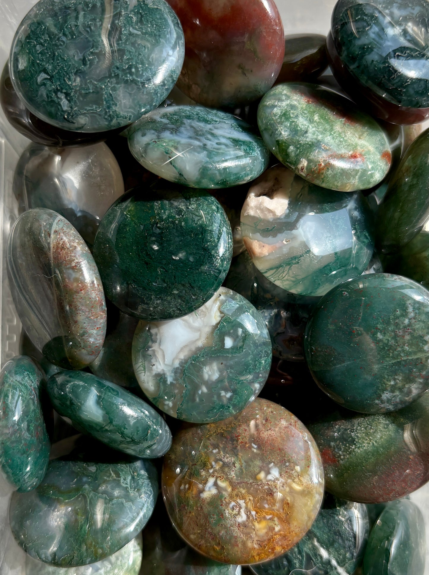 One (1) Moss Agate Mini Medallion | Intuitively Chosen