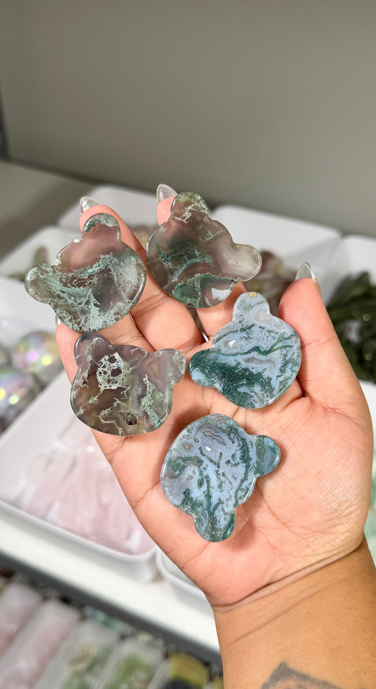 One (1) Moss Agate Bear Head Worry Stone | Intuitively Chosen
