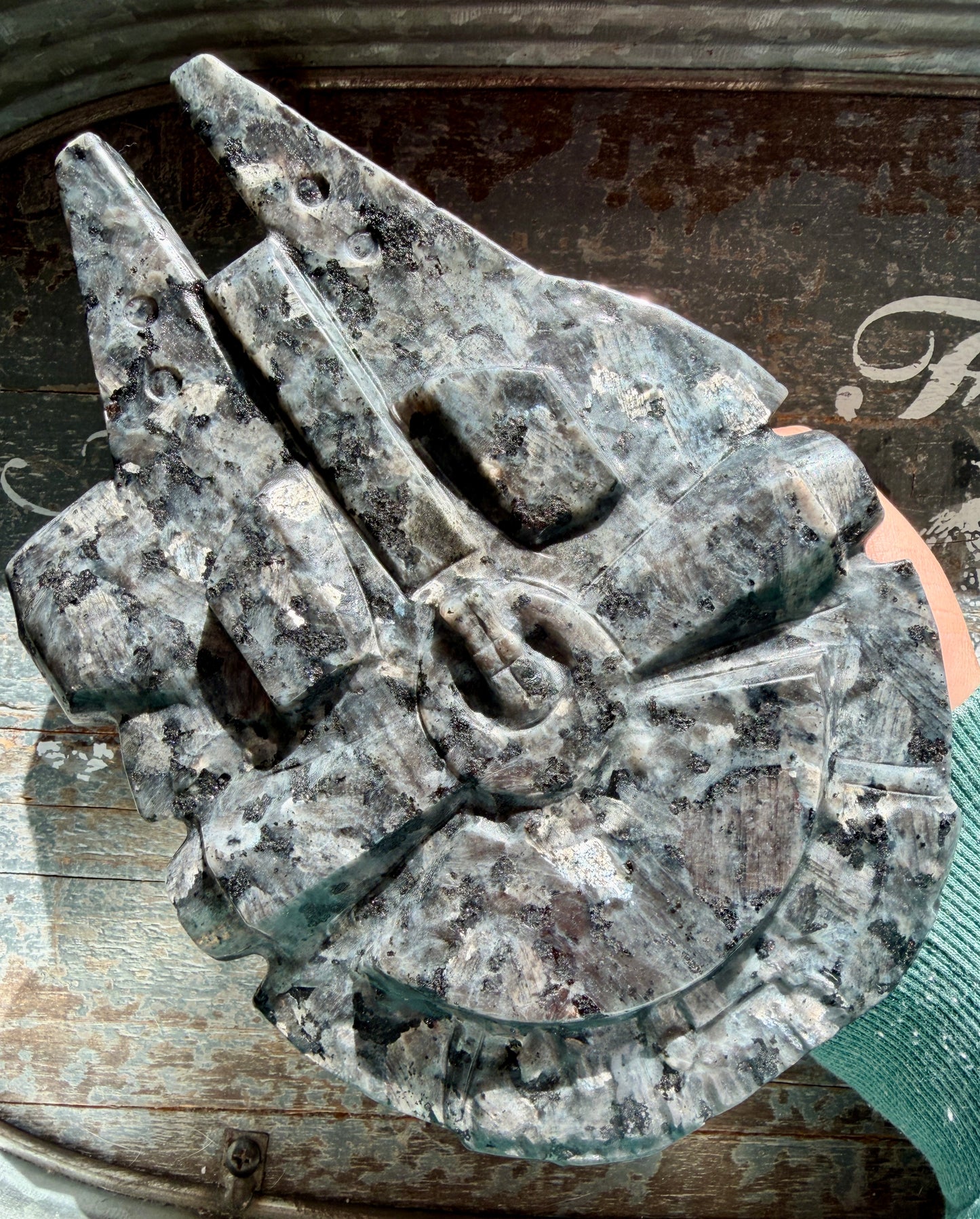 Larvikite Millennium Falcon | Opt B