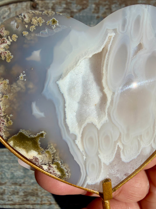 Gorgeous Indonesian Scenic Moss Agate Heart on Stand | Opt D