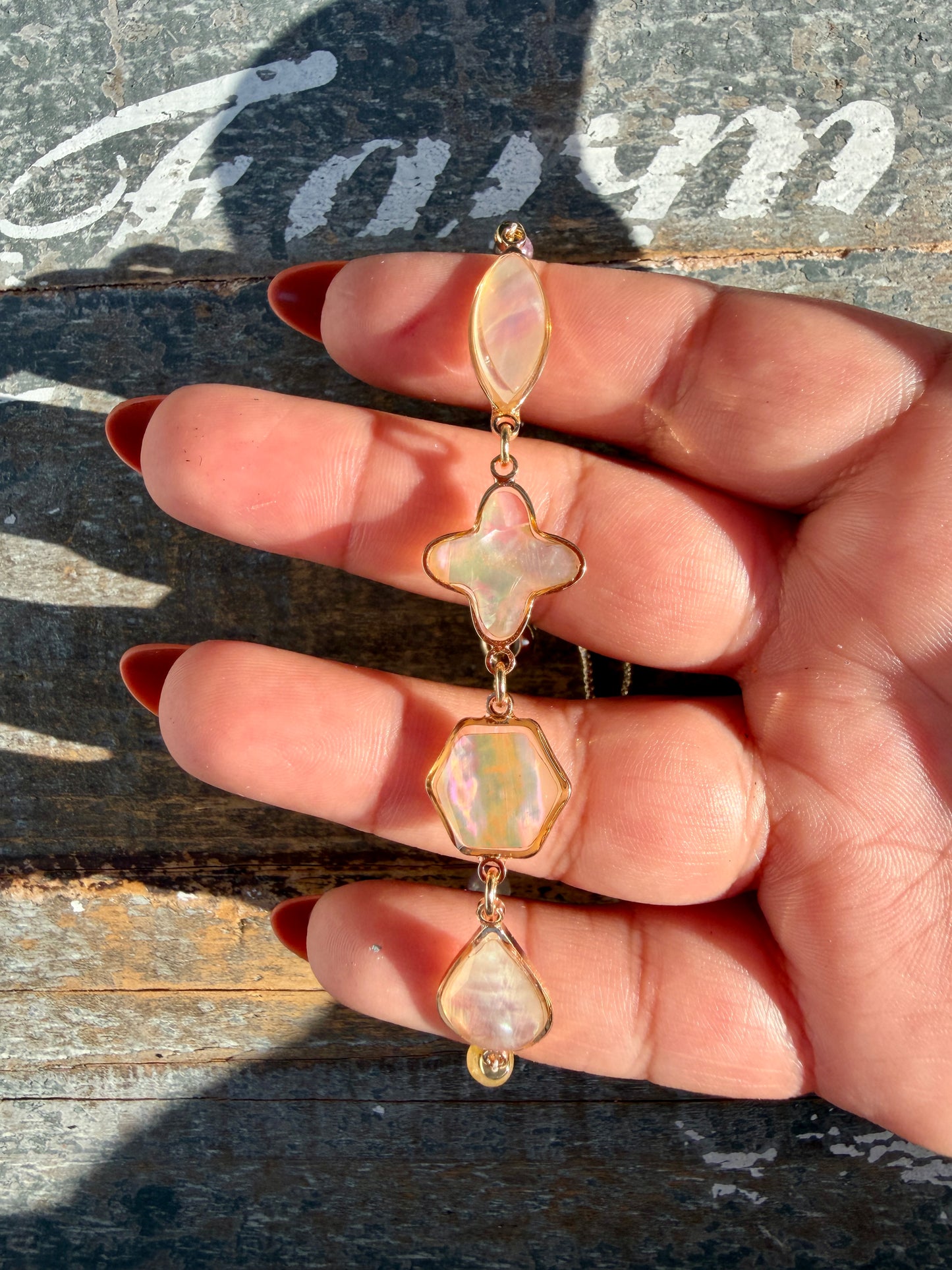 One (1) Tourmaline with Shell Bracelet | Adjustable