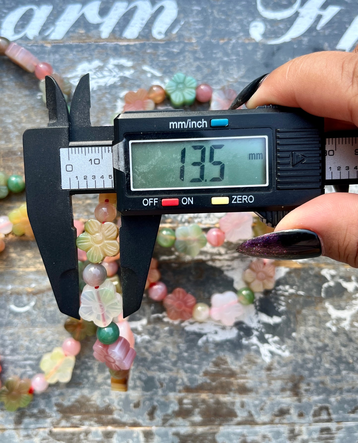 One (1) Gorgeous Colorful Yanyuan Agate Flower Bracelet