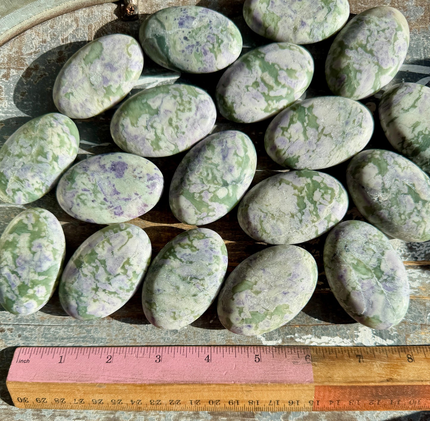 One (1) Gorgeous Mint & Lavender Serpentine Palm Stone