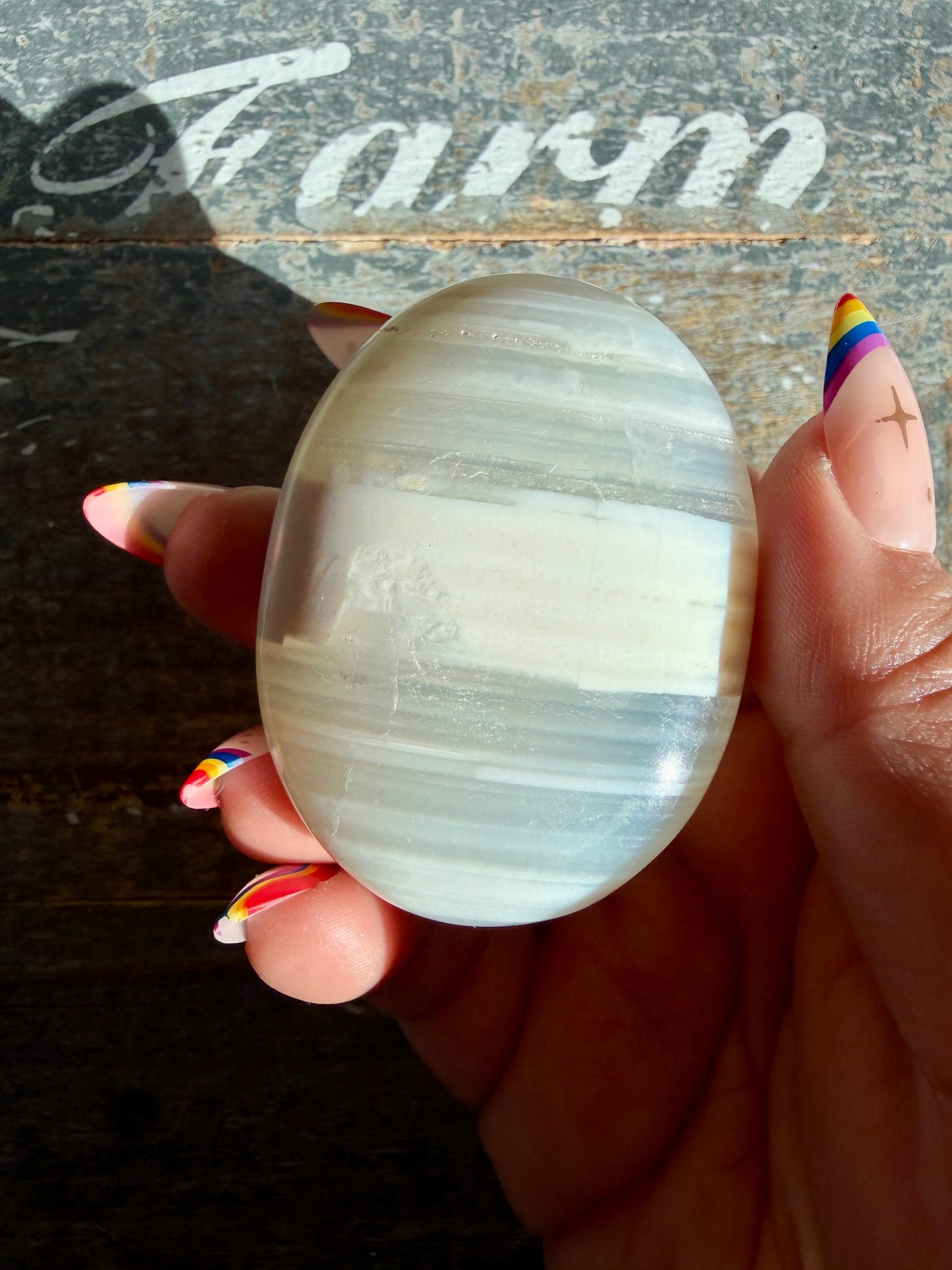 Gorgeous White Banded Agate Palm Stone | India | Opt S