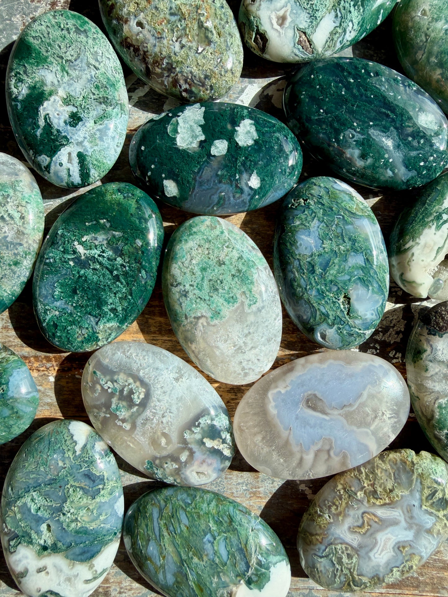 One (1) Gorgeous Moss Agate Palmstone | Intuitively Chosen