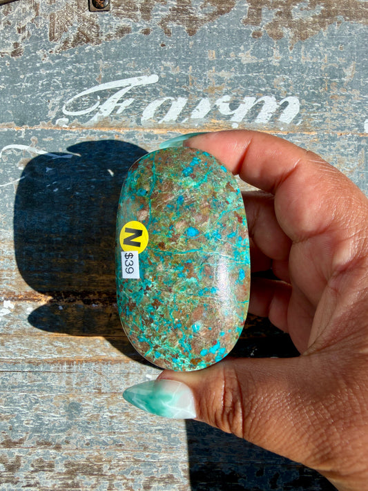 Gorgeous Chrysocolla/Azurite Palm Stone from Peru | Opt N