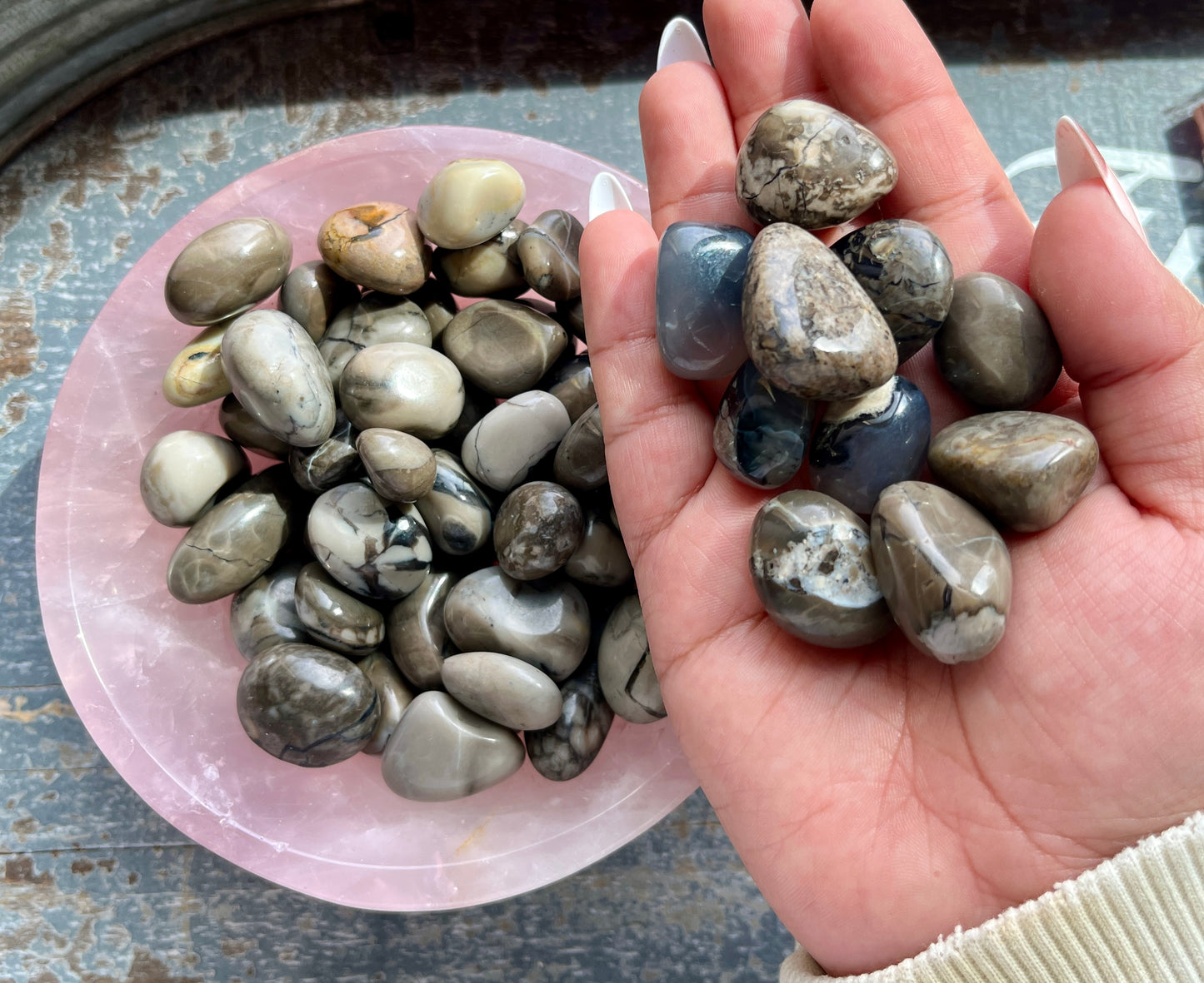 One (1) New Find UV Reactive Volcano Agate Tumble (Quartz & Chalcedony)