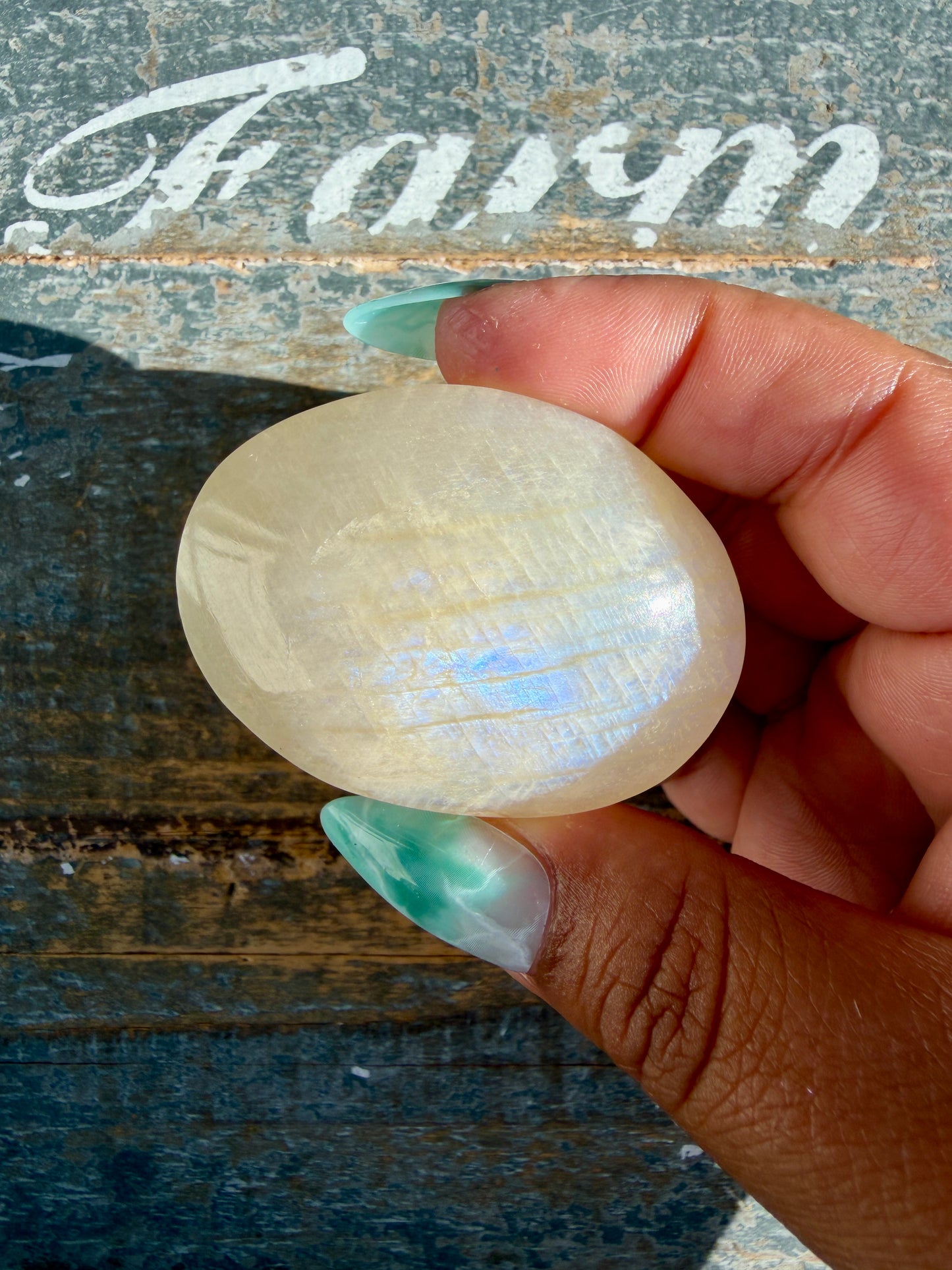 Gorgeous Blue Flash White Moonstone Palm Stone | India | Opt F