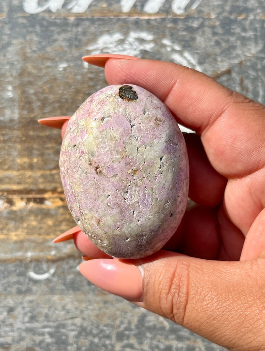 Gorgeous Hackmanite Palm Stone from Afghanistan *UV Reacts Orange