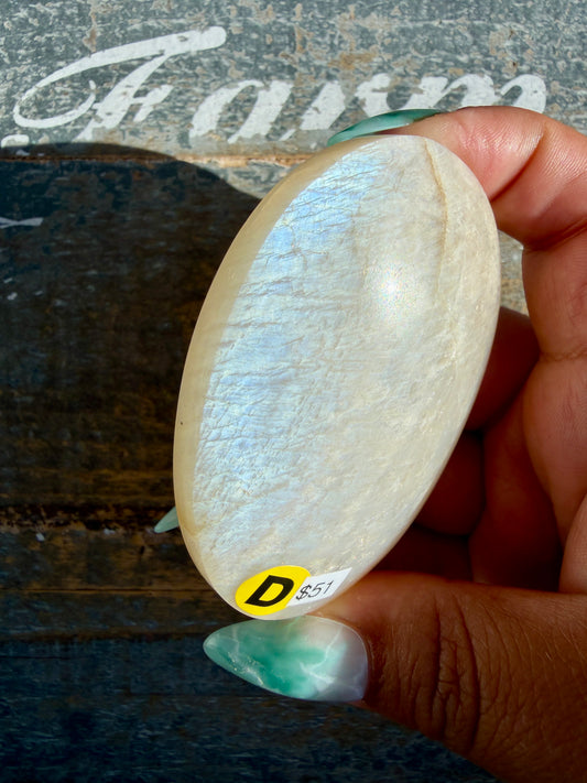 Gorgeous Blue Flash White Moonstone Palm Stone | India | Opt D