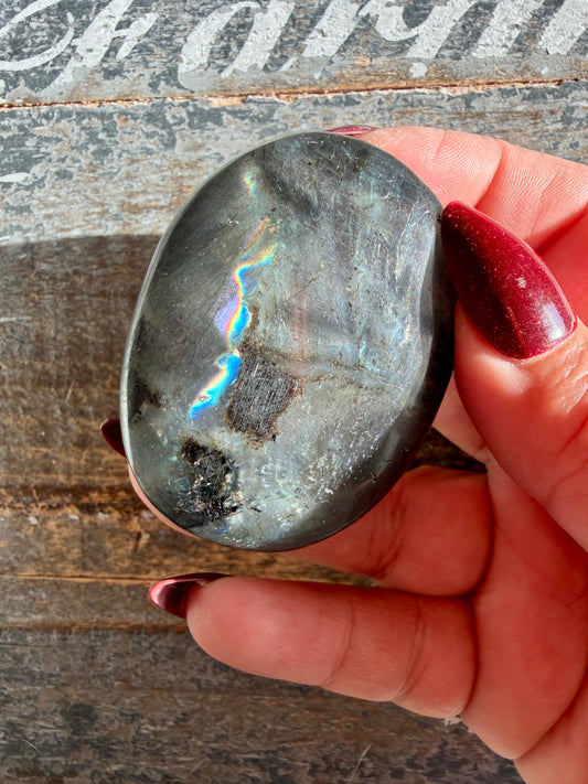 Gorgeous Flashy Labradorite Palm Stone | Madagascar | Opt Z