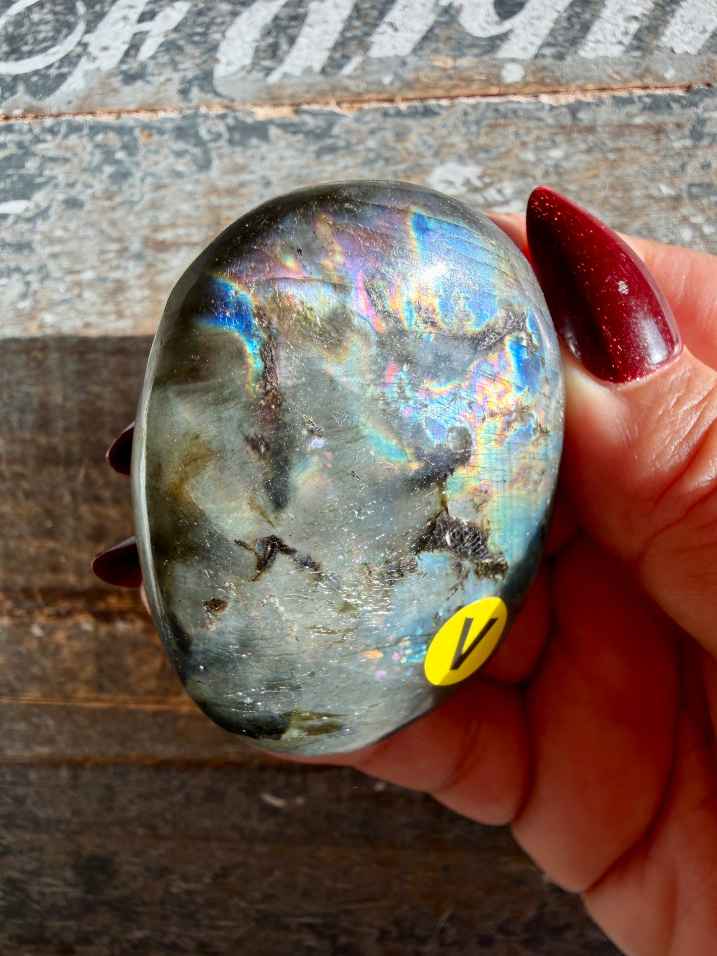 Gorgeous Flashy Labradorite Palm Stone | Madagascar | Opt V