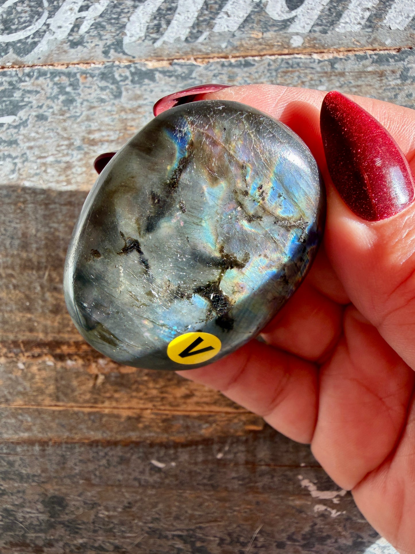 Gorgeous Flashy Labradorite Palm Stone | Madagascar | Opt V