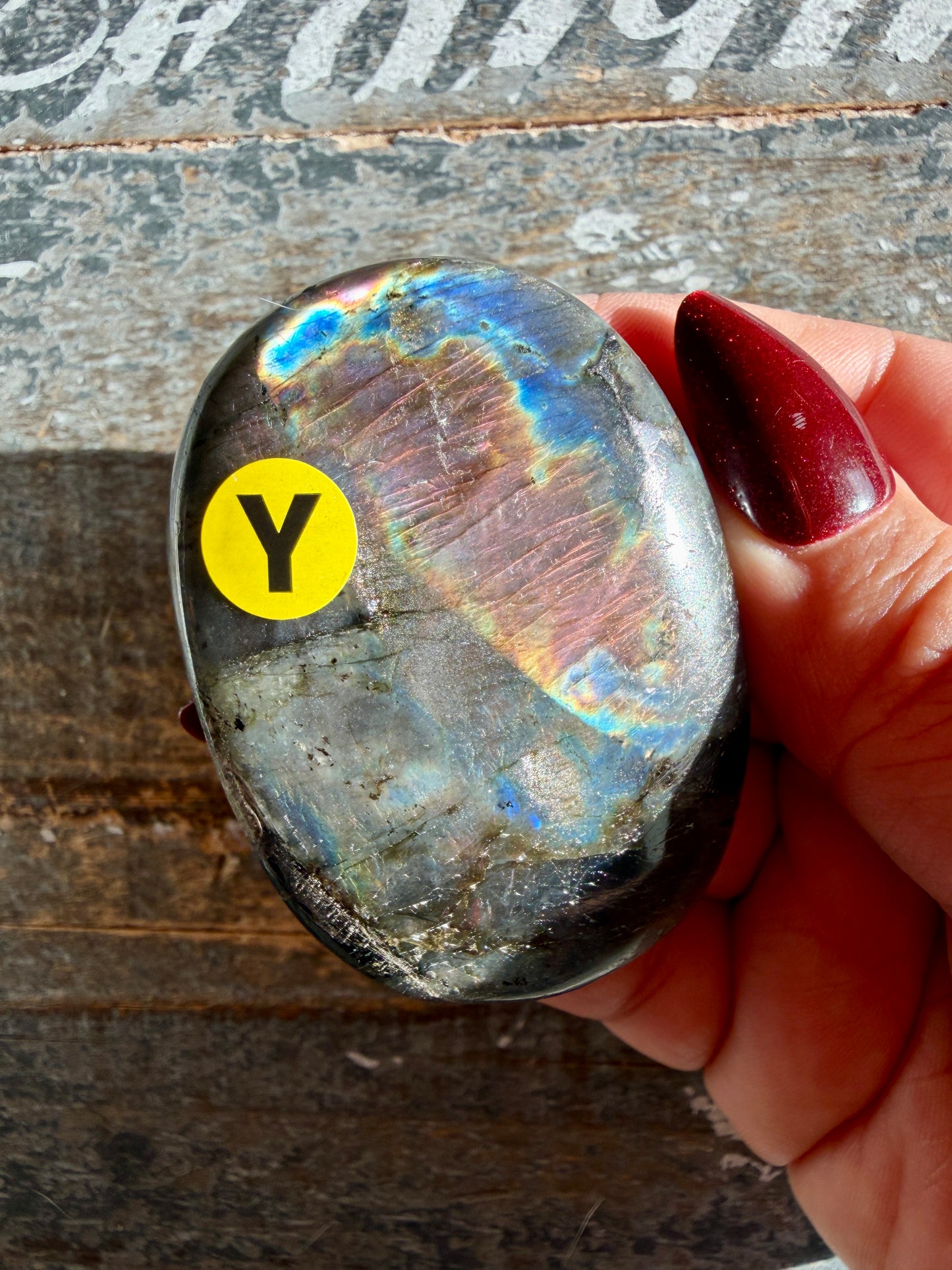 Gorgeous Flashy Labradorite Palm Stone | Madagascar | Opt Y