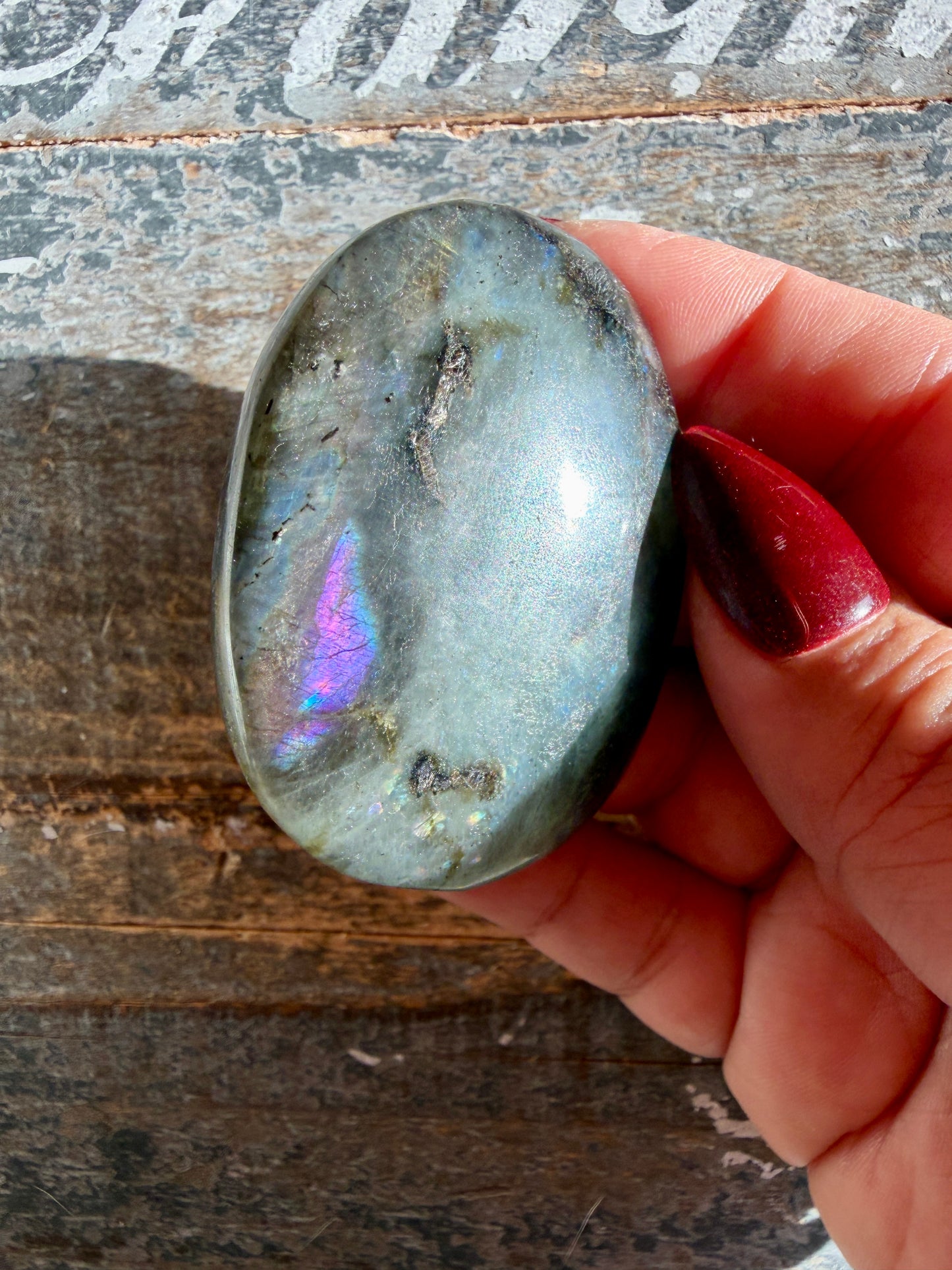 Gorgeous Flashy Labradorite Palm Stone | Madagascar | Opt P