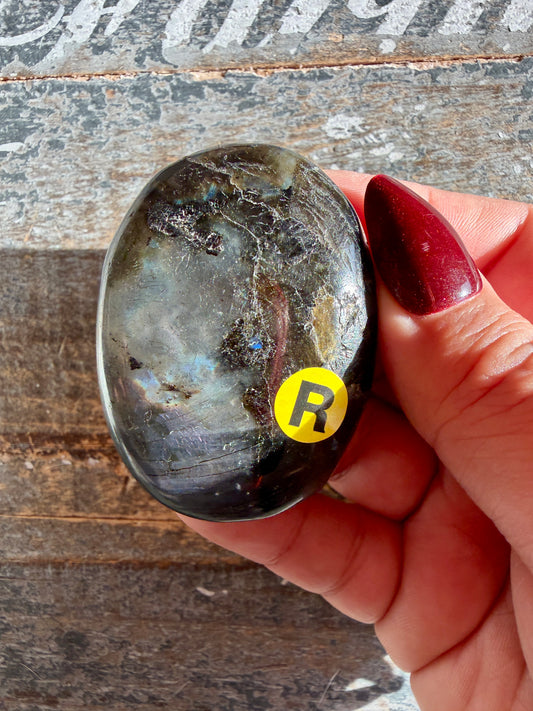 Gorgeous Flashy Labradorite Palm Stone | Madagascar | Opt R