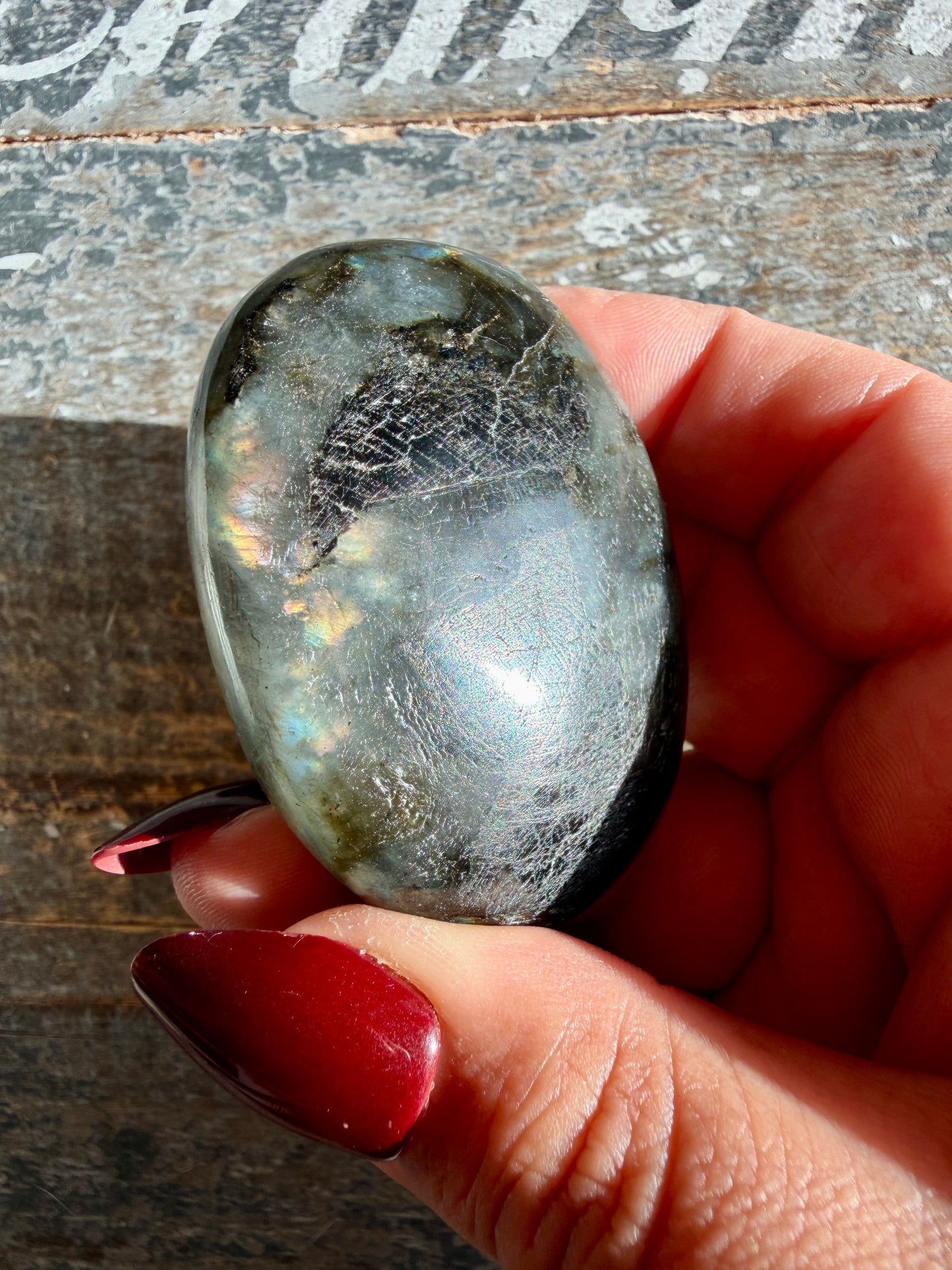 Gorgeous Flashy Labradorite Palm Stone | Madagascar | Opt R