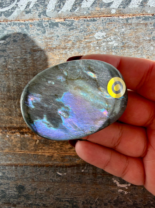 Gorgeous Flashy Labradorite Palm Stone | Madagascar | Opt O