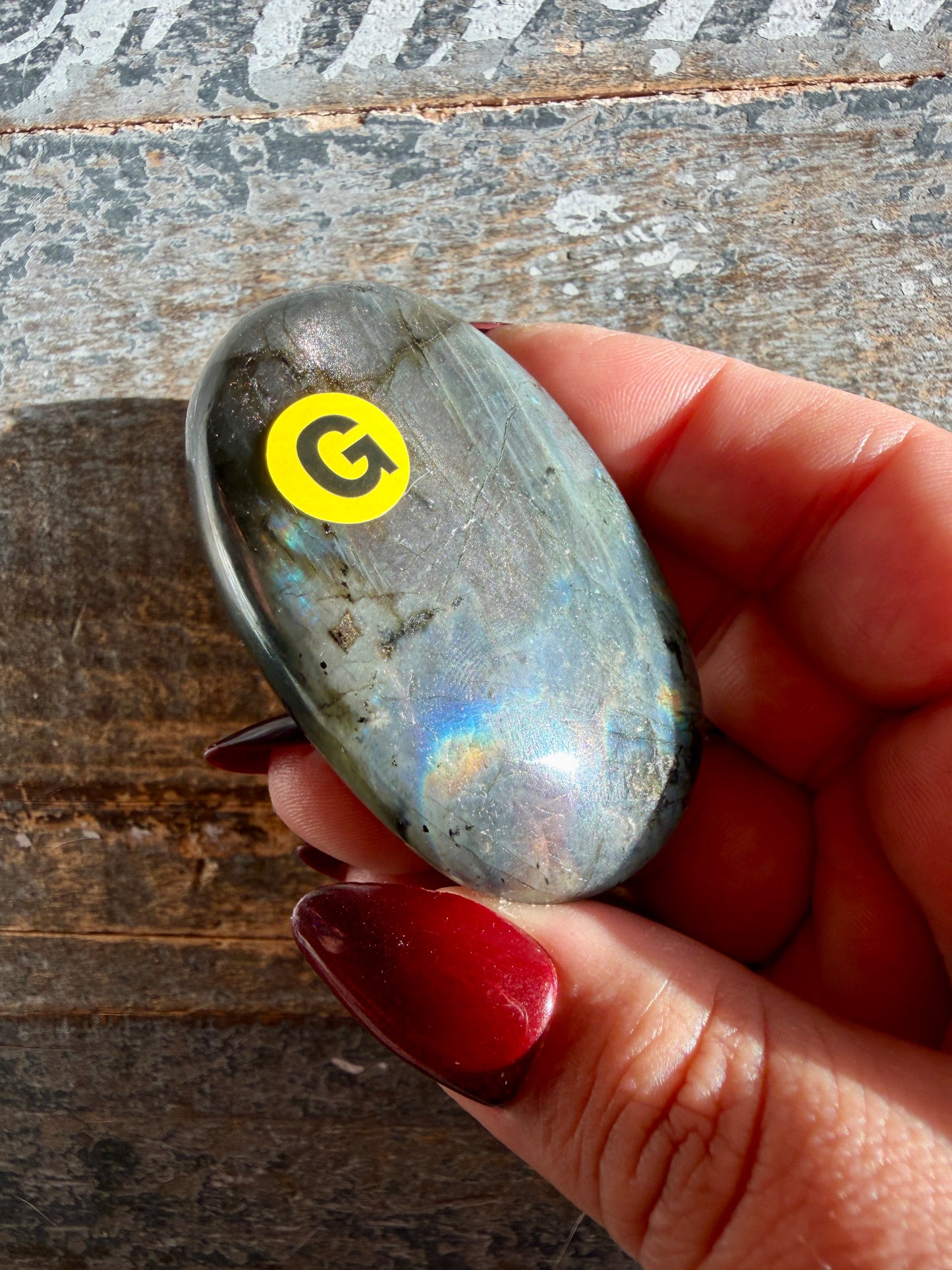 Gorgeous Flashy Labradorite Palm Stone | Madagascar | Opt G