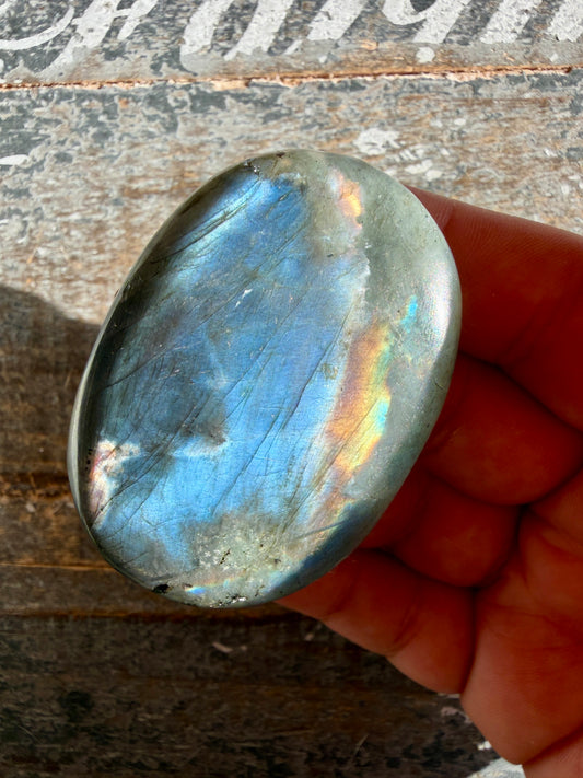 Gorgeous Flashy Labradorite Palm Stone | Madagascar | Opt J
