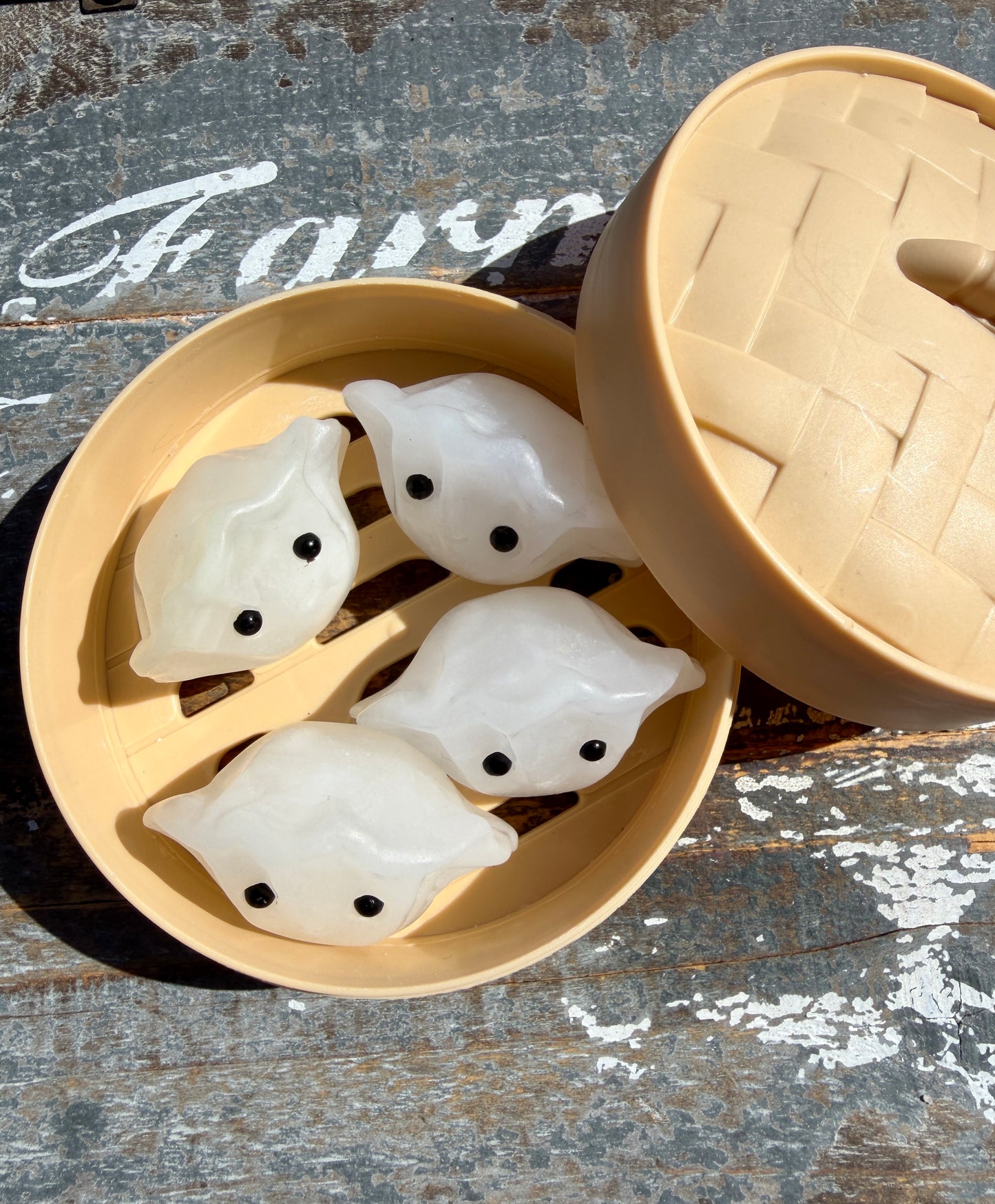 Adorable White Calcite Dumpling Set