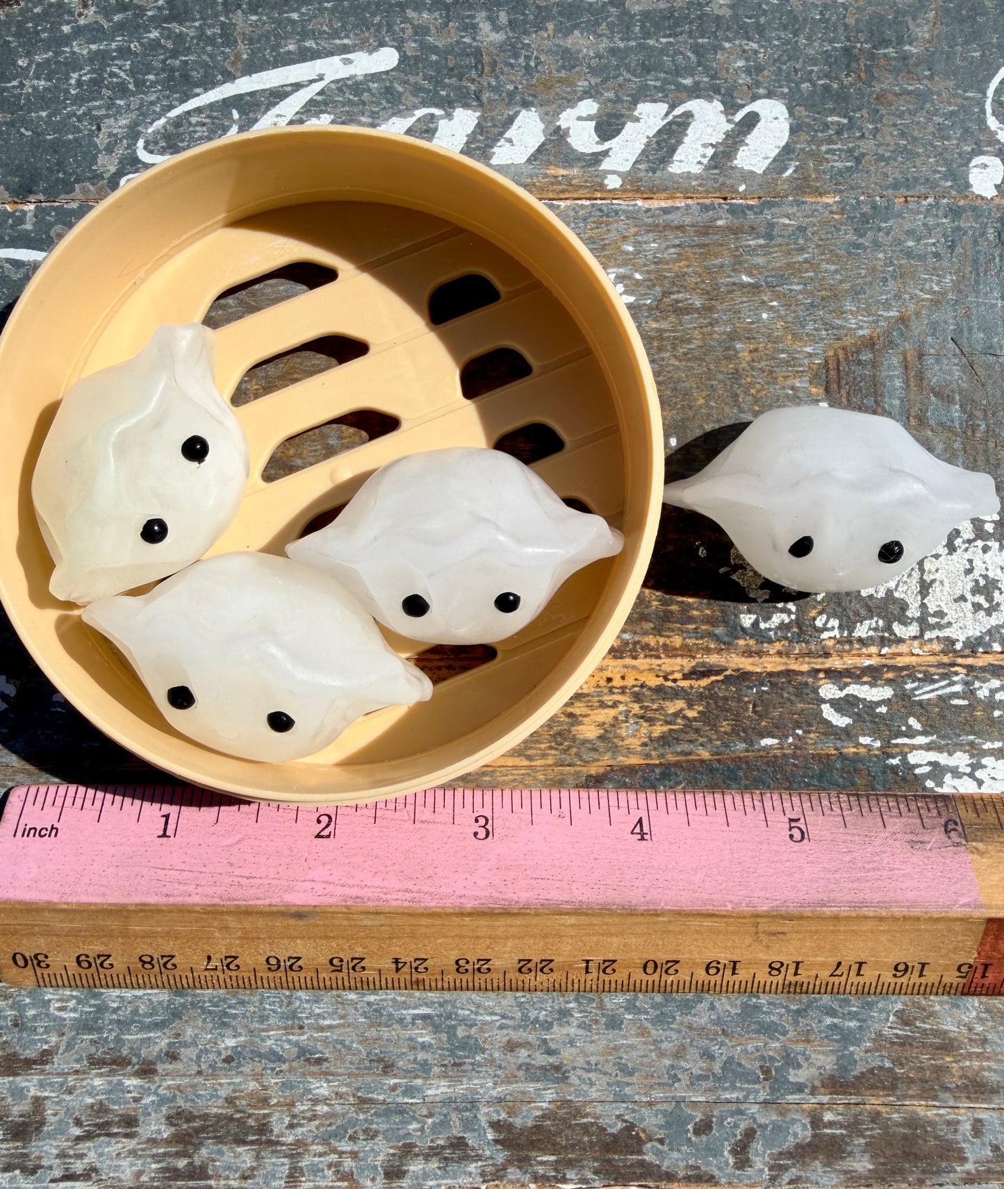 Adorable White Calcite Dumpling Set