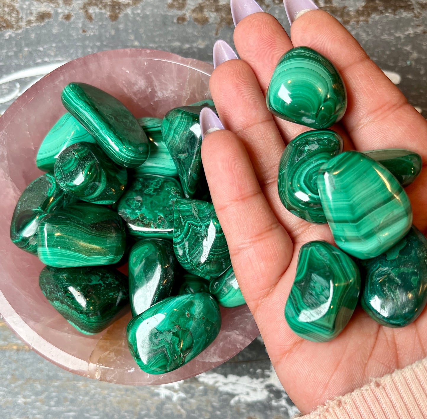 One (1) Gorgeous Malachite Tumble