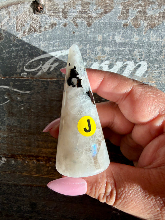 Flashy Rainbow Moonstone Ring Holder | Opt J