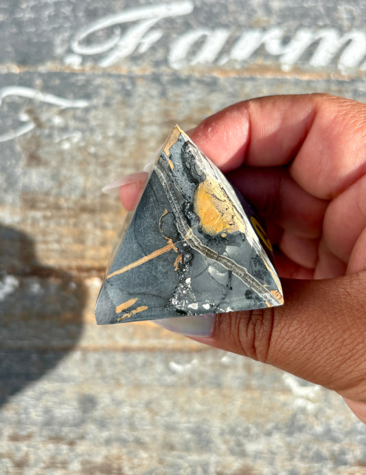 Maligano Jasper Pyramid | Opt A