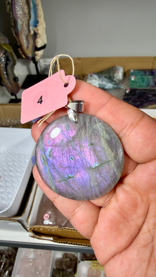Labradorite Pendant | Opt 4