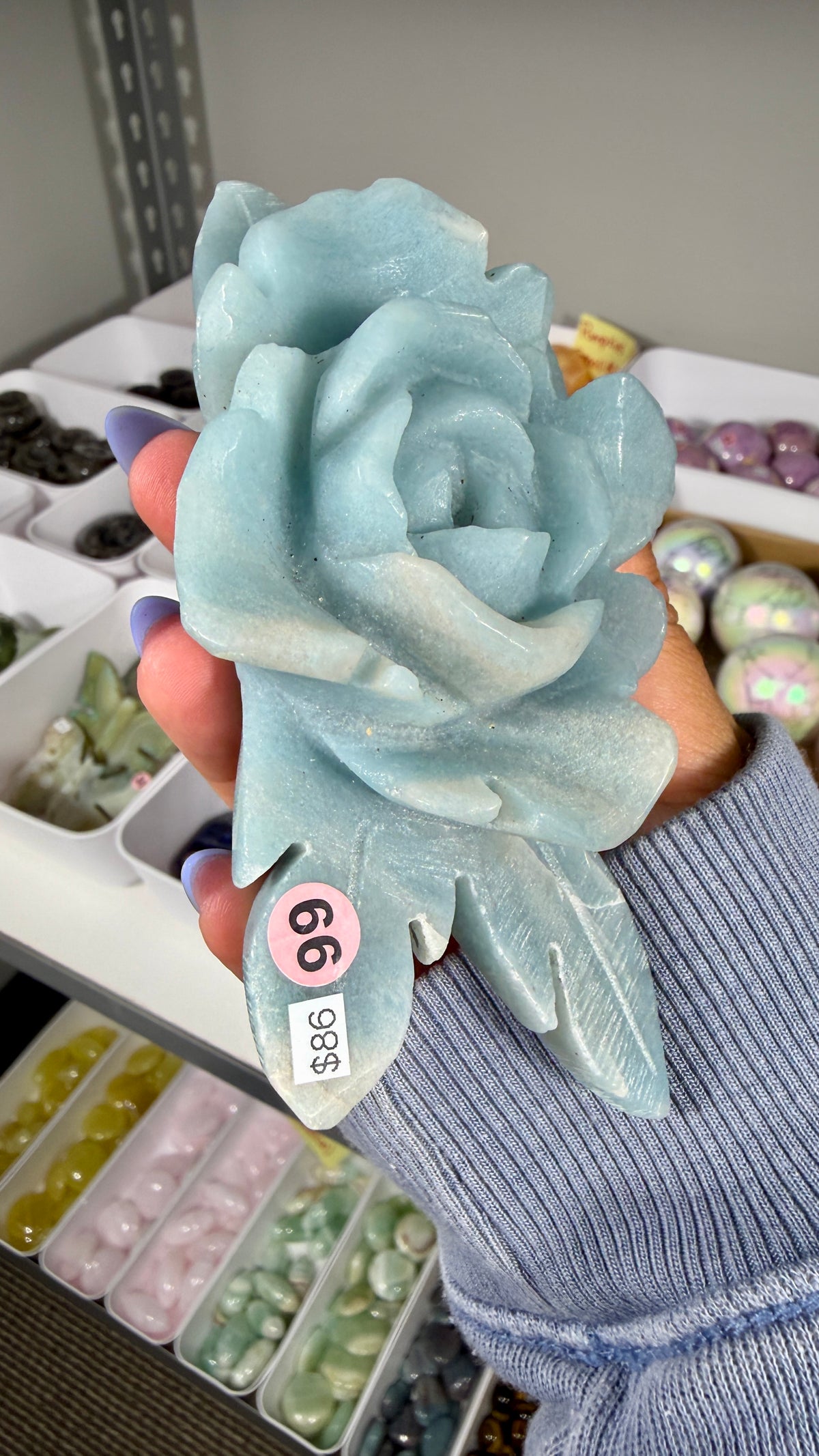 Gorgeous Hand Carved Trolleite Flower | Opt 99