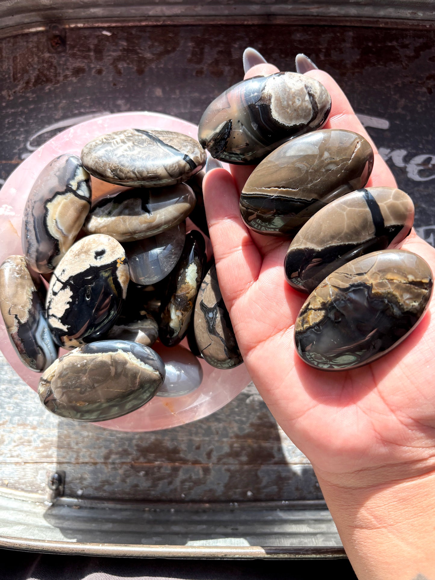 One (1) UV Reactive Volcano Agate Palm Stone (Intuitively chosen)